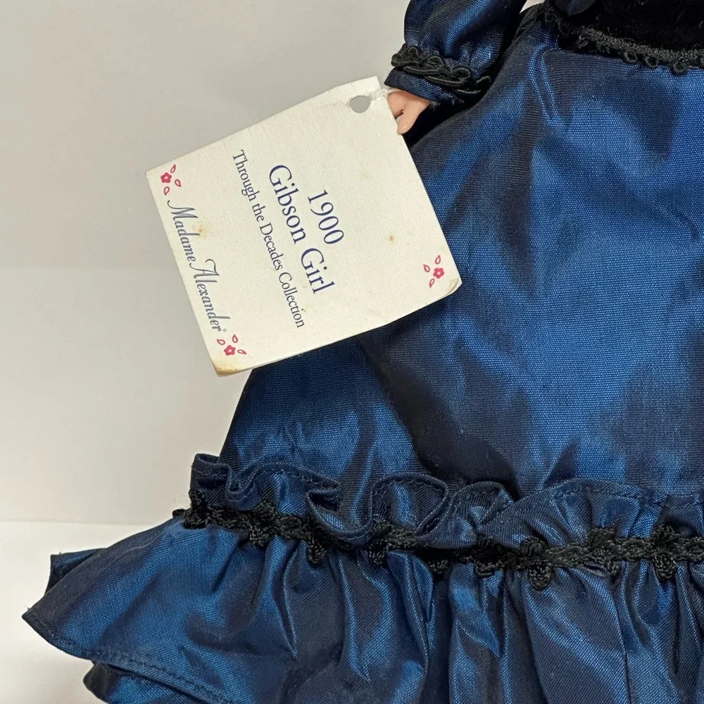 Madame Alexander Limited Edition Doll: 1900 Gibson Girl